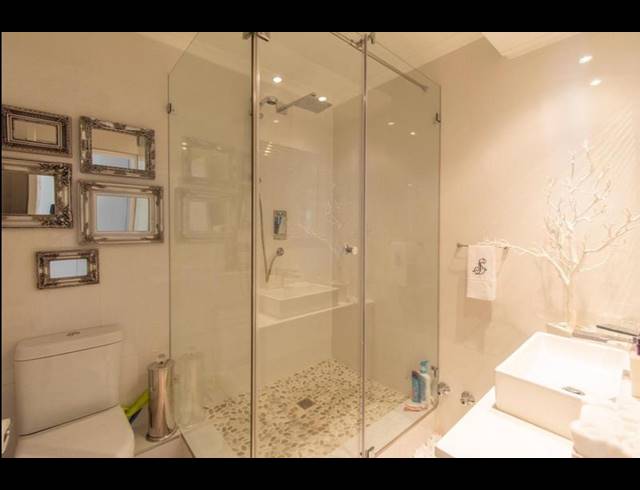 1 BEDROOM PROPERTY TO RENT IN CLAREMONT UPPER
